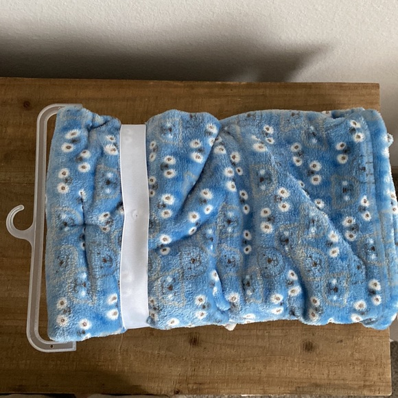 NWT plush bear toy and blanket for baby - Picture 3 of 3